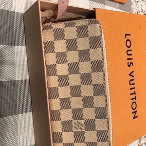 Louis Vuitton clemence wallet